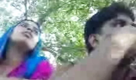 भूख गृहिणी को मद्रासी में सेक्सी फिल्म बड़ा डिक दे रही है