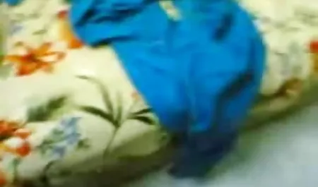 परिपक्व और युवा मॉडल भव्य सैसी के साथ गैंगबैंग पुष्टि की है सेक्सी फिल्म भेजो वीडियो में
