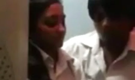 इस काले छात्र अपने पिता के दोस्त से जवाबी कार्रवाई मिल गया सेक्सी वीडियो मूवी हिंदी में