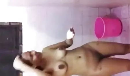एक लिमोसिन में उसकी हिंदी में सेक्सी फिल्म दिखाओ प्रेमिका के साथ गेंदों फांसी समाधान में कॉलेज के स्नातक