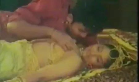 एक रसदार गधे के साथ लड़का नहीं लगता था कि वह यह गधा में चीर सेक्सी फिल्म दिखाइए वीडियो में लगता है, नहीं था