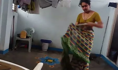 नए कर्मचारी जल्दी से उसकी बॉलीवुड सेक्सी फिल्म हिंदी में शादी मालिक बहकाया