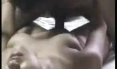 लड़कियों सेक्सी वीडियो हिंदी मूवी में को एक स्की रिसॉर्ट के लिए आया था और कोच चुना