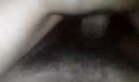 शरारती नौकरानी अमीर मास्टर करने के लिए उसके शरीर का परिचय सेक्सी फिल्म दे दे वीडियो में