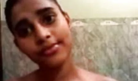 भूख युवा पड़ोसी के यार्ड में झुकाव बाबीनो हिंदी में सेक्सी मूवी फिल्म की वसा सदस्य