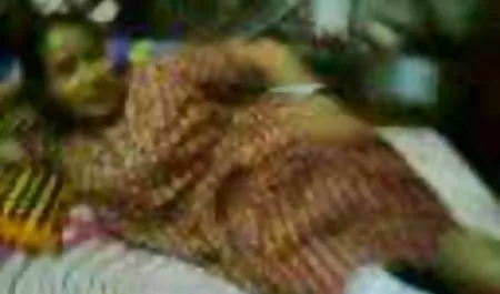 अपनी बिल्ली इंग्लिश फिल्म सेक्सी हिंदी में कितना है?