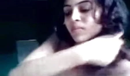 लैटिना एक बड़े हिंदी में सेक्सी फिल्म हिंदी में सेक्सी गधे के साथ एक साहसिक पाता है