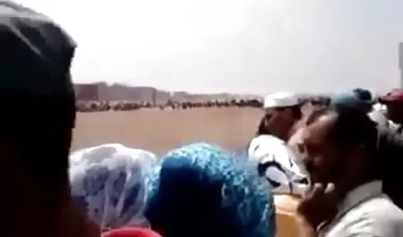 क्लेयर हॉलीवुड सेक्सी फिल्म हिंदी में कैसल कैंसर की एक पार्क की गई मिनीबस में एक और प्रेमी के साथ धोखा देती है