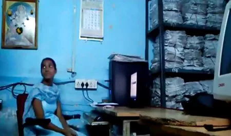 पूल खेलते सेक्सी फिल्म वीडियो सेक्सी फिल्म वीडियो में हैं और बिल्ली डाल करने के लिए पड़ोसी नामक एक अजीब गुड़िया