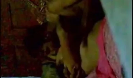 मांसल आदमी कैमरे हिंदी पिक्चर में सेक्सी के सामने सेक्सी प्रेमिका तला हुआ