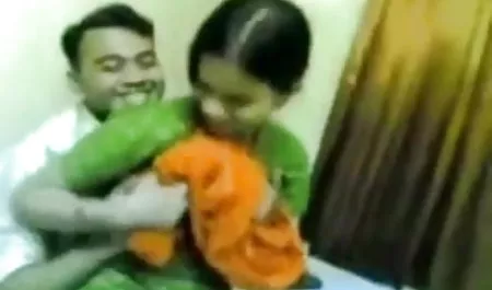 कदम बहनों सेक्सी हिंदी फिल्म वीडियो में जीभ के सुरुचिपूर्ण भाई शान्ति