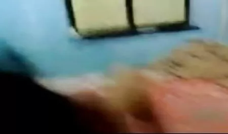पड़ोसी जोड़े पेय शराब बनाया है और उनके बेडरूम पिक्चर वीडियो में सेक्सी में नववरवधू बकवास