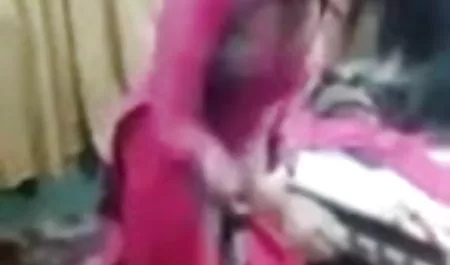 नानी वेब सेक्सी पिक्चर वीडियो में सेक्सी वीडियो में कैमरा पर हस्तमैथुन सो रही है और मालिक के साथ यौन संबंध रखने वाले है