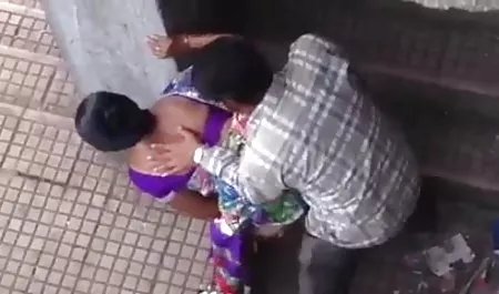 वह एक दोस्त के लिए इंतजार कर रहे थे और पिछवाड़े में एक मजबूत सेक्सी फिल्म वीडियो सेक्सी फिल्म वीडियो में बिजली ले लिया