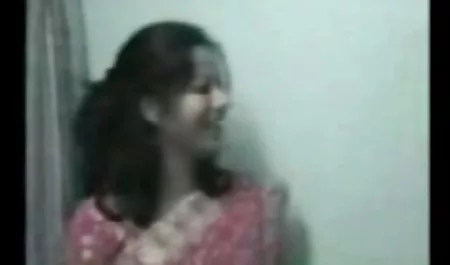 महिला उसे तीन चरणों का सेक्सी फिल्म वीडियो सेक्सी फिल्म वीडियो में प्रभार ले लिया