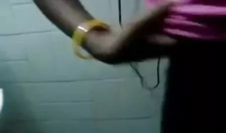 डॉली सह में है और वह दो गूंगा लोगों के लिए एक लड़की है सेक्सी फिल्म सेक्सी फिल्म हिंदी में वीडियो