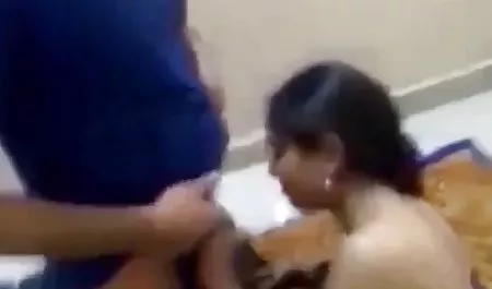 ब्राइट ढीठ लड़की एक महिला गाँठ के साथ एक नए सेक्सी हिंदी मूवी वीडियो में उपकरण के साथ प्रयोग कर रहा है
