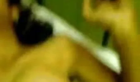एशियाई हिंदी पिक्चर में सेक्सी मुर्गा द्वारा बिल्ली masturbates