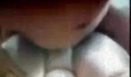 एक होटल उपहार के रूप में सेक्सी फिल्में बीएफ हिंदी में बड़े स्तन के साथ वेश्या