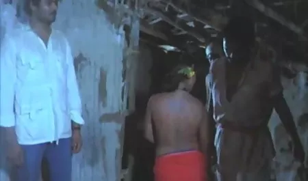 हॉट विवाहित प्रेमी वेश्या हॉलीवुड सेक्सी फिल्म हिंदी में ।