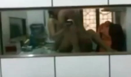 एक साधारण लड़की साहसपूर्वक कलाकारों हिंदी में सेक्सी फिल्म दिखाओ के लिए आया था और शर्म की बात है बिना पारित