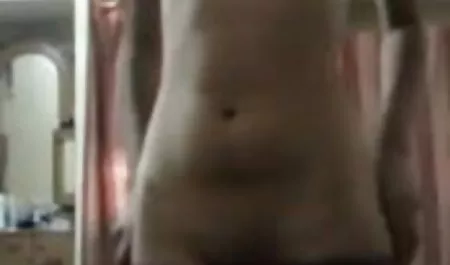 मैं एक जिज्ञासु पड़ोसी लिया और उसे सेक्सी फिल्म दे दे वीडियो में मुझे लात