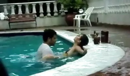 एक जिज्ञासु लड़की होटल के सेक्सी फिल्म हिंदी में सेक्सी मेहमानों के साथ यौन संबंध के लिए फैसला किया