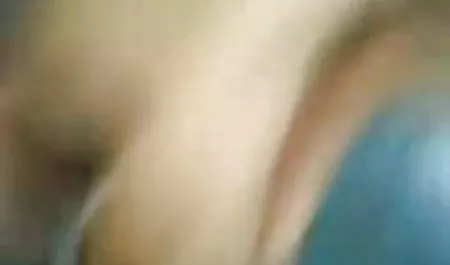 Busty Milf बेकार है और काला मुर्गा सेक्सी हिंदी मूवी वीडियो में