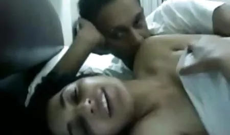 अतिथि अचानक बारिश के बाद नौकरानी को धोखा दिया फिल्म हिंदी में सेक्सी