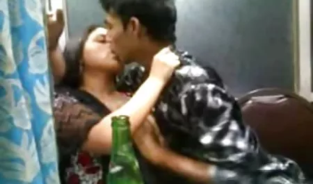 बेटा सौतेली माँ और पिता के बिस्तर में सेक्सी हिंदी में बीएफ फिल्म मौसमी बेटी फाड़े.