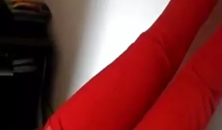न केवल हिंदी फिल्म सेक्सी में वह एक नए पड़ोसी के साथ परिचित हो, लेकिन वह भी अपने मुर्गा चखा