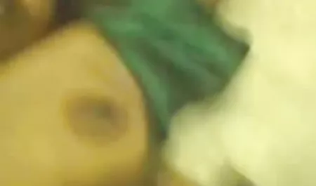 बेवकूफ औरत अपनी हिंदी सेक्सी मूवी वीडियो में आँखों के सामने एक सेक्सी के साथ कमबख्त