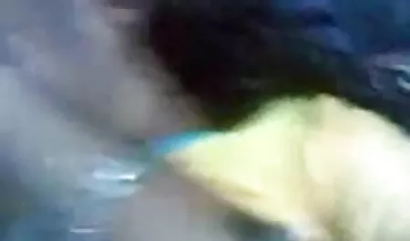 चाय के बजाय, वह एक सेक्सी फिल्म हिंदी में वीडियो बिल्ली के बाल काटे की पेशकश की