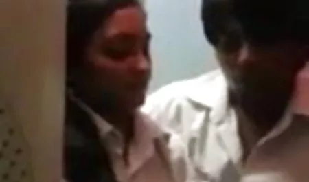 वह घर पर एक सुंदर चोर ले लिया और पहले सेक्सी पिक्चर हिंदी में व्यक्ति के लिंग को दंडित