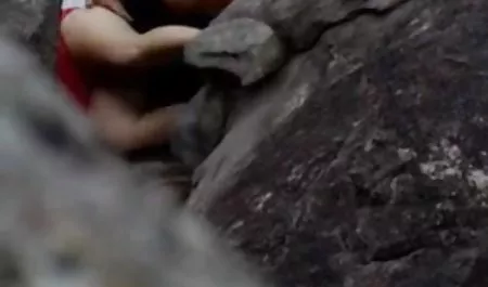 यह लड़की चुपचाप सेक्सी वीडियो मूवी हिंदी में काले आदमी के कमरे में चला गया और इसलिए उसे एक महान सदस्य दंडित