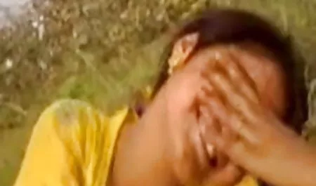चुपके से एक छोटे मुंडा बिल्ली हिंदी में सेक्सी बीएफ मूवी के साथ यौन संबंध के लिए आदेश दिया
