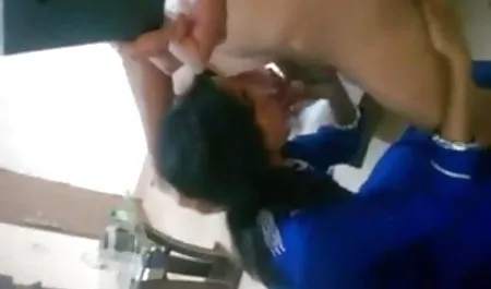 नाश्ता भाषा में परोसा जाता हिंदी फिल्म सेक्सी में है
