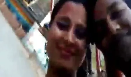 मैं एक पड़ोसी की यात्रा करने के लिए आया था और विनम्रता से एक सदस्य पर सेक्स सेक्स सेक्स फिल्म वीडियो में बैठे
