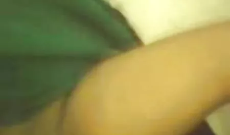 पत्नी अपने प्रेमी के साथ बकवास और उसके पति को वेब कैमरा के माध्यम से पूरी प्रक्रिया सेक्सी पिक्चर हिंदी में इंग्लिश पिक्चर फैल गया था