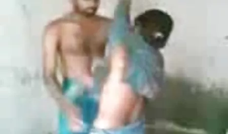 कोच एक निश्चित हिंदी में फिल्म वीडियो सेक्सी तरीके से लड़की के साथ चला जाता है: अधिक सेक्स, पतले शरीर!