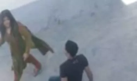 आश्चर्यजनक स्तन के सेक्सी फिल्म वीडियो सेक्सी फिल्म वीडियो में साथ कुतिया कमबख्त विवाहित पुरुषों प्यार करता है ।