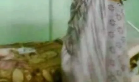 एशियाई सेक्स सेक्स सेक्स फिल्म वीडियो में सुंदरियों एक यूरोपीय लड़की के साथ कठिन बीडीएसएम की कोशिश