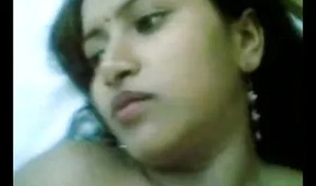 प्रेमी की पत्नी एक कोमल सेक्सी पिक्चर वीडियो में सेक्सी वीडियो में प्रेमिका के साथ उसके पति गुदा सेक्स का एक समूह दिया