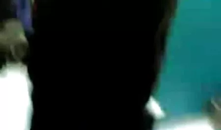 काले में रेस्तरां वेट्रेस सेक्स के साथ प्यार में एक सुंदर हॉलीवुड सेक्सी पिक्चर हिंदी में जोड़ी फैलता है
