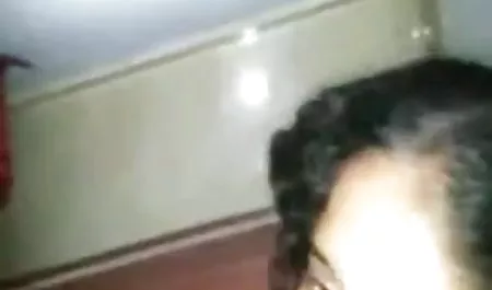 कैमरे सेक्सी पिक्चर वीडियो में वीडियो में पर गर्म कुतिया विशाल बिल्ली