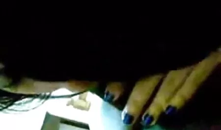 एक पड़ोसी लाया एक श्यामला dildo और हिंदी में सेक्सी फिल्म का वीडियो उसकी मदद इकट्ठा अपने हार्ड मुर्गा