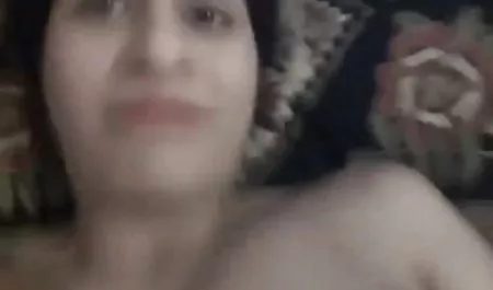 उन्होंने कहा कि सनबर्न के तेल के साथ एक युवा पड़ोसी सेक्सी फिल्म दिखाइए वीडियो में का सामना करना पड़ता है और यौन गलतियाँ करने के लिए प्रस्तावित