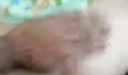 मंत्री एक छोटे स्कर्ट में काम करने के वीडियो में सेक्सी फिल्म हिंदी लिए आया था और एक गंजा राष्ट्रपति बहकाया